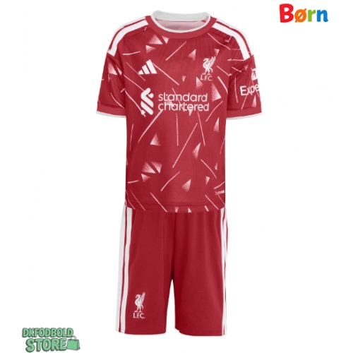 Liverpool Ronald Araujo #33 Replika Babytøj Hjemmebanesæt Børn 2026-27 Kortærmet (+ Korte bukser)